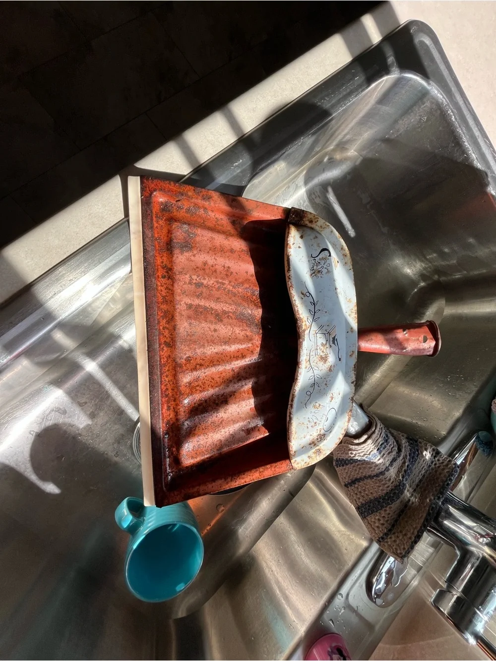 Vintage Dust Pan-All Metal